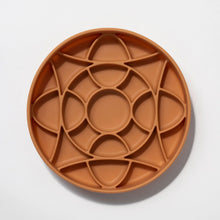 Load image into Gallery viewer, DOGGED SLOW FEEDER CIRCULO NUTMEG