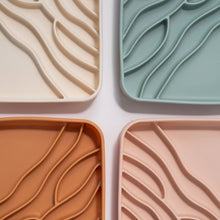 Load image into Gallery viewer, DOGGED SLOW FEEDER BEACH NUTMEG