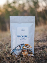 Load image into Gallery viewer, DOGGO HEARTS FREEZE-DRIED MACKEREL SLICES 70G