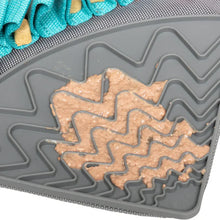 Load image into Gallery viewer, MESSY MUTTS FORAGE MAT SQUARE WITH SUCTION AND LICK MAT 16"
