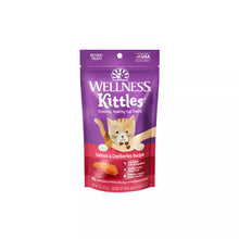 Load image into Gallery viewer, WELLNESS KITTLES SALMON &amp; CRANBERRY TREAT 57G
