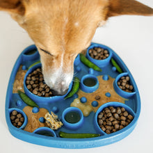 Load image into Gallery viewer, WEST PAW SEAFLEX FEAST MAT BUBBLES
