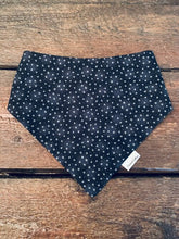 Load image into Gallery viewer, COCONUT COLLARS BANDANA XLG
