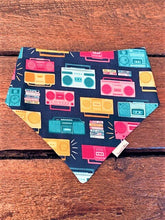 Load image into Gallery viewer, COCONUT COLLARS BANDANA XLG
