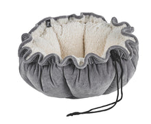 Load image into Gallery viewer, BOWSERS BED BUTTERCUP DIAMOND LG
